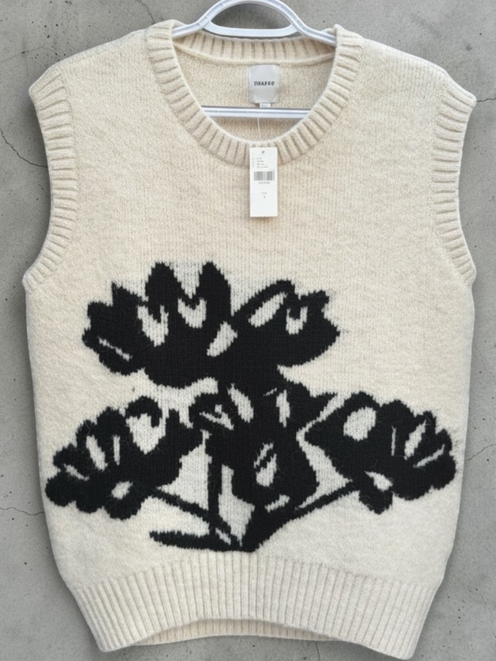 NWT Anthropologie Maeve Graphic Flower Sweater Vest Ivory Black. Oversized! SM